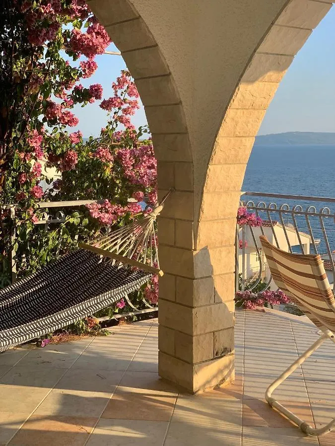 Villa Mira Trogir 0*,